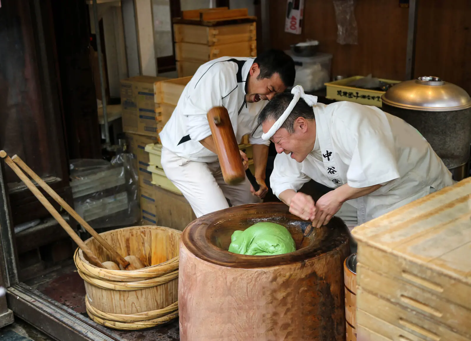 Master mochi maker - Picture of Nakatanido, Nara - Tripadvisor