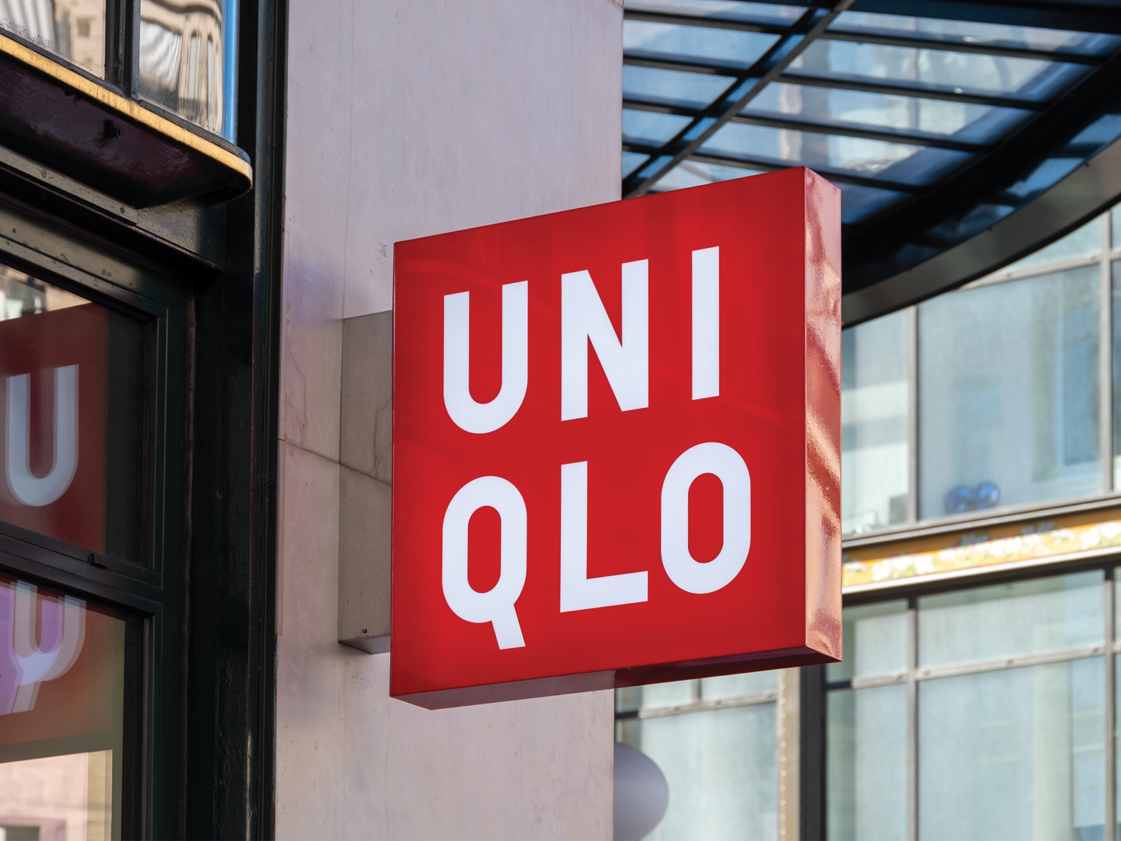 uniqlo sues shein