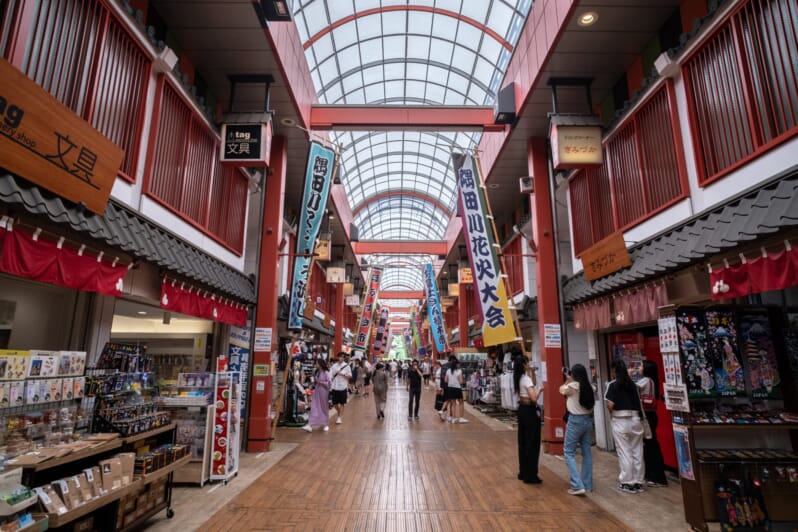 Asakusa Kokusai Street, japan's longest shotengai