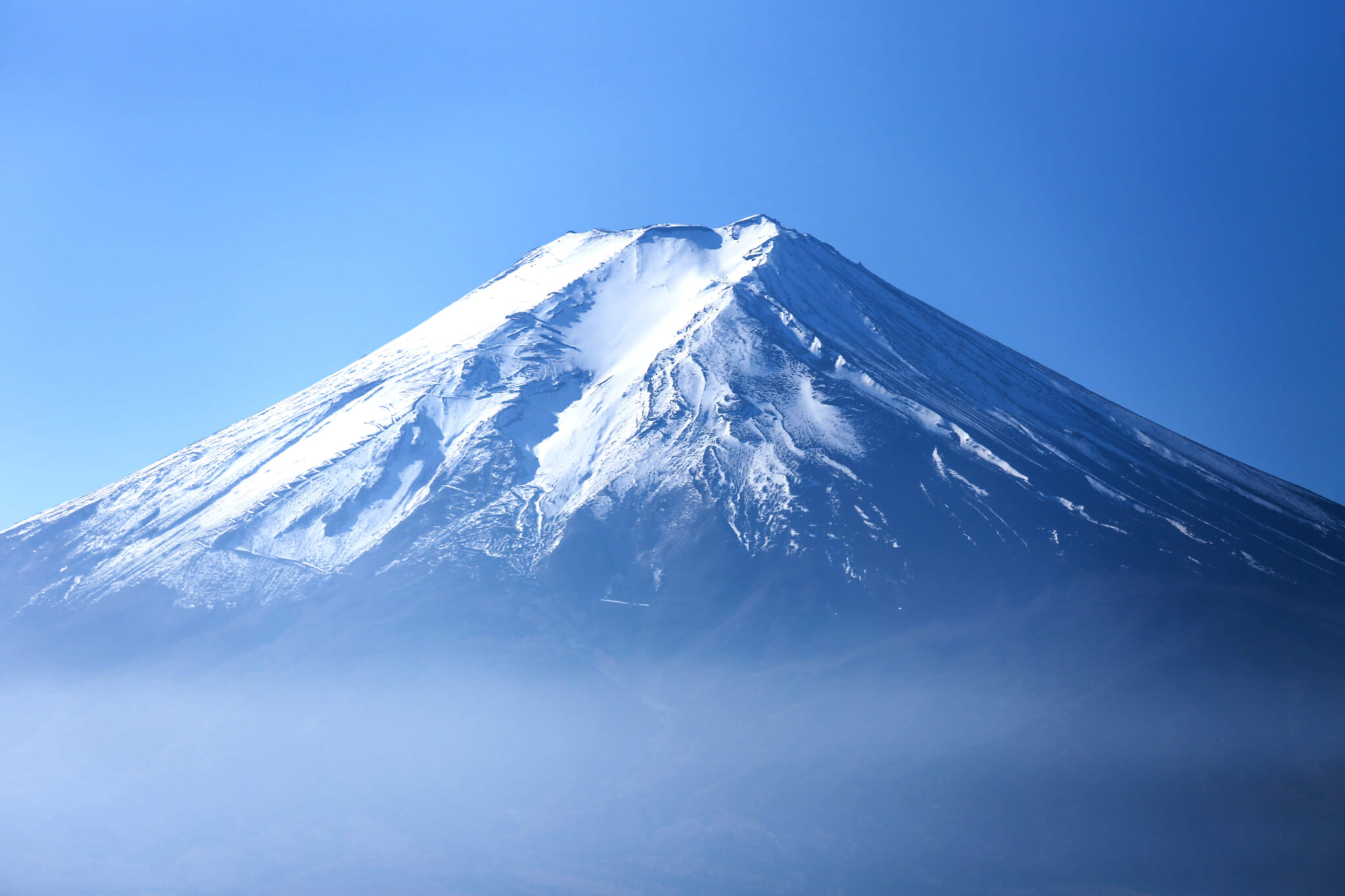 Mount Fuji Finally Sees Snow After Record-Breaking Absence