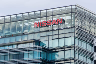 nissan cuts 9000 jobs