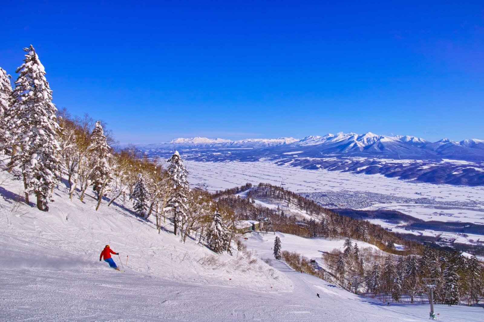 ski season japan furano