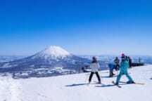 ski season japan