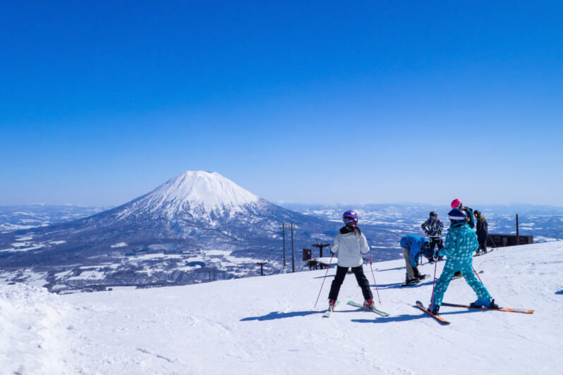 ski season japan