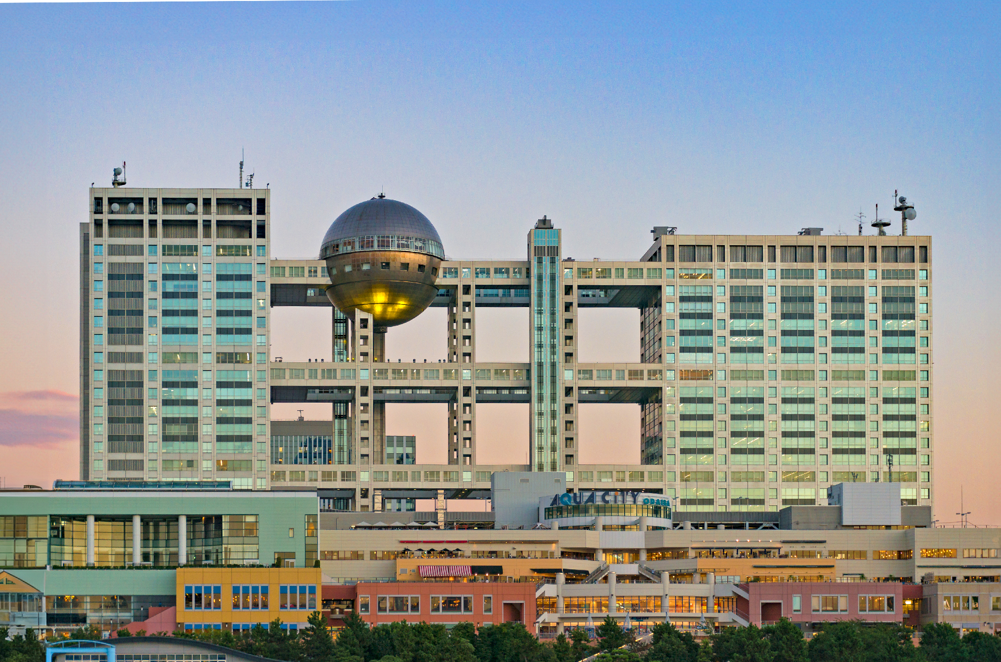 kenzo tange tokyo fuji TV broadcasting tower metabolist architecture