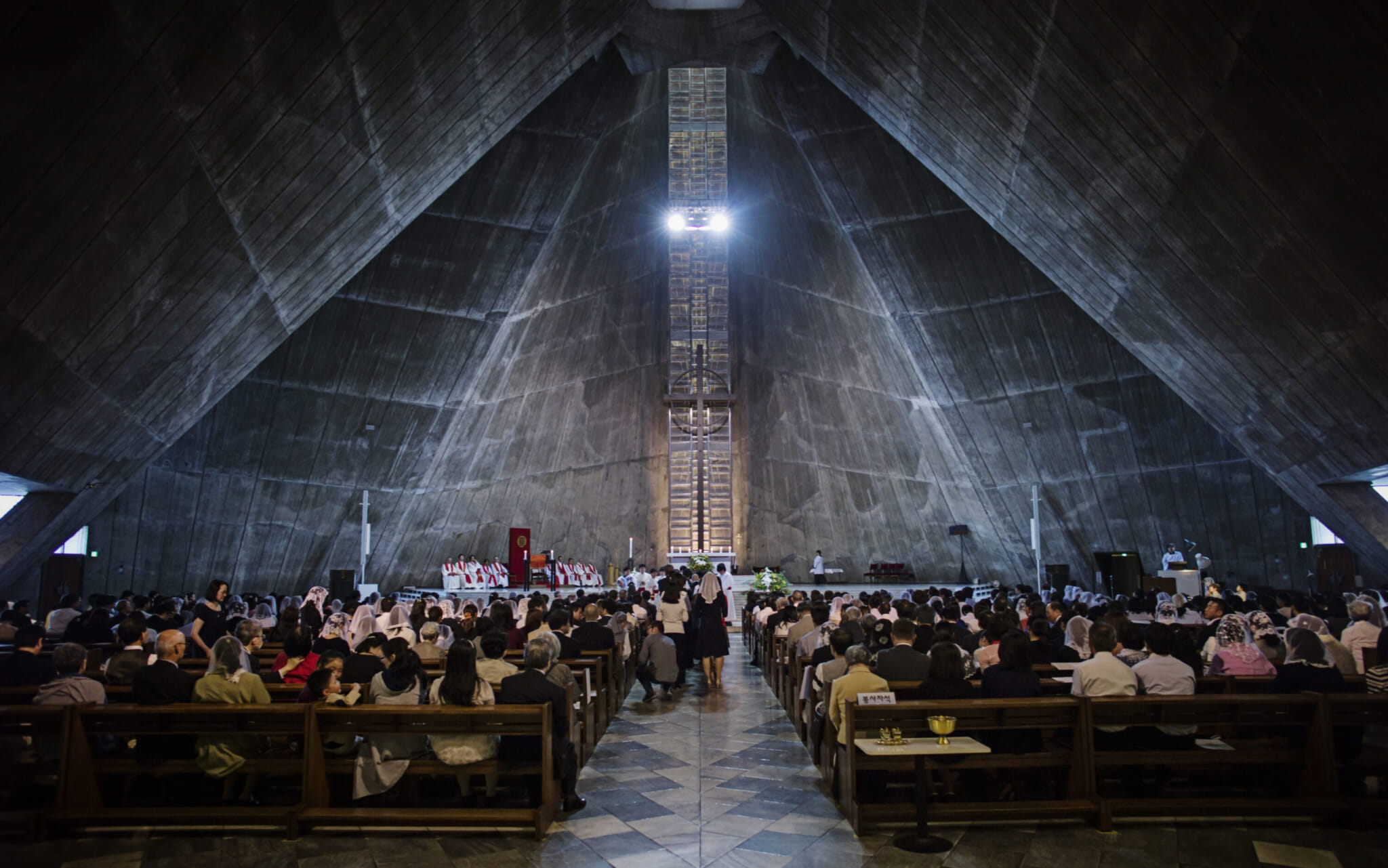 st mary's cathedral tokyo weekender